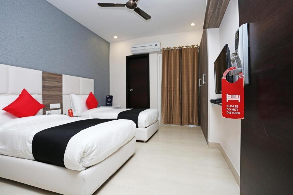 Mavens Inn Gurgaon Extérieur photo