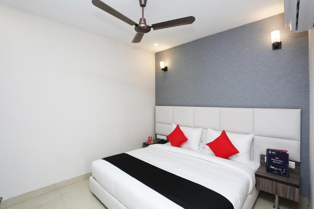 Mavens Inn Gurgaon Extérieur photo
