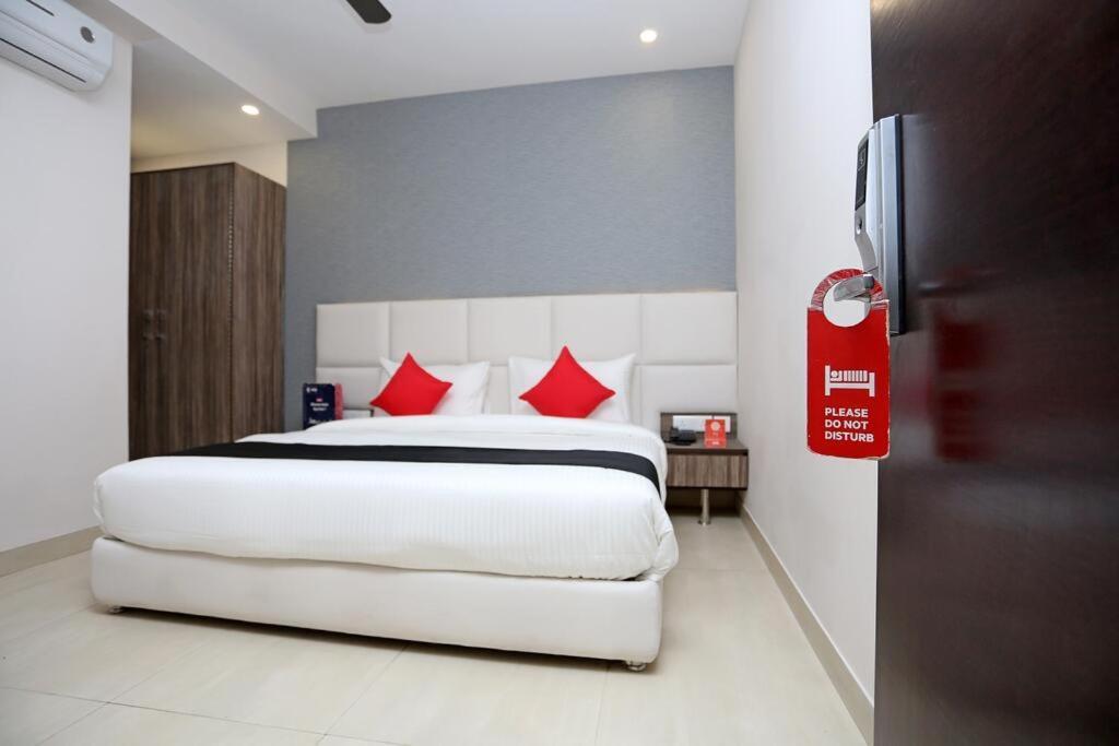 Mavens Inn Gurgaon Extérieur photo
